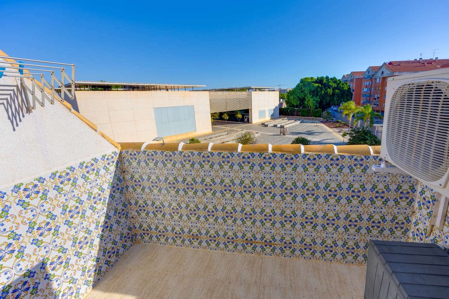 2 chambre Appartement à vendre à Torrevieja avec piscine garage - 159 900 € (Ref: 10135803)
