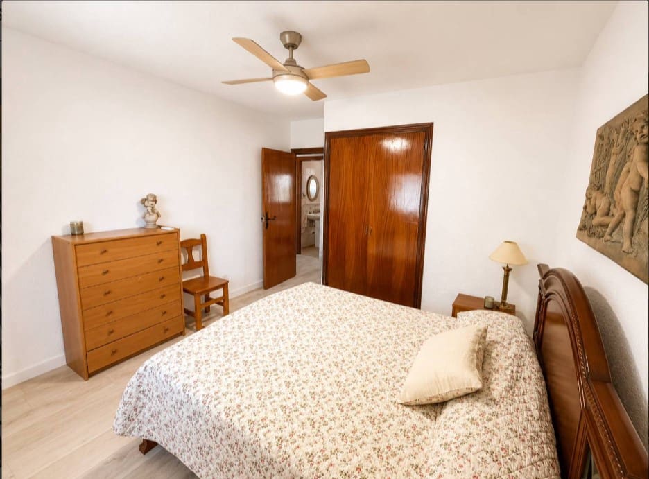 2 soveværelse Rækkehus til salg i Torrevieja med swimmingpool garage - € 348.000 (Ref: 10135805)