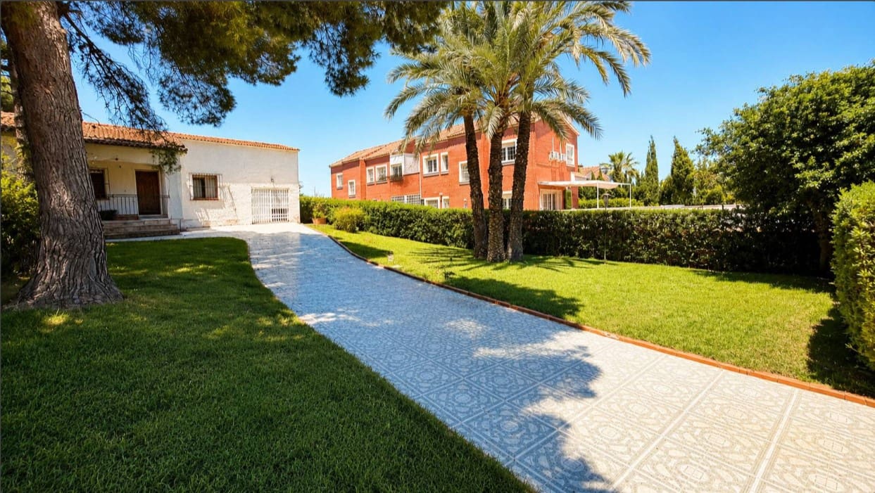 2 soveværelse Rækkehus til salg i Torrevieja med swimmingpool garage - € 348.000 (Ref: 10135805)