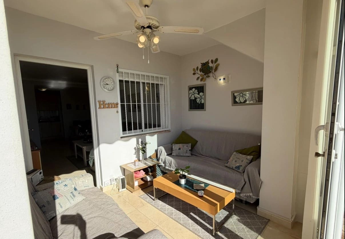 2 sypialnia Apartament na sprzedaż w Torrevieja z basenem - 199 000 € (Ref: 10139130)