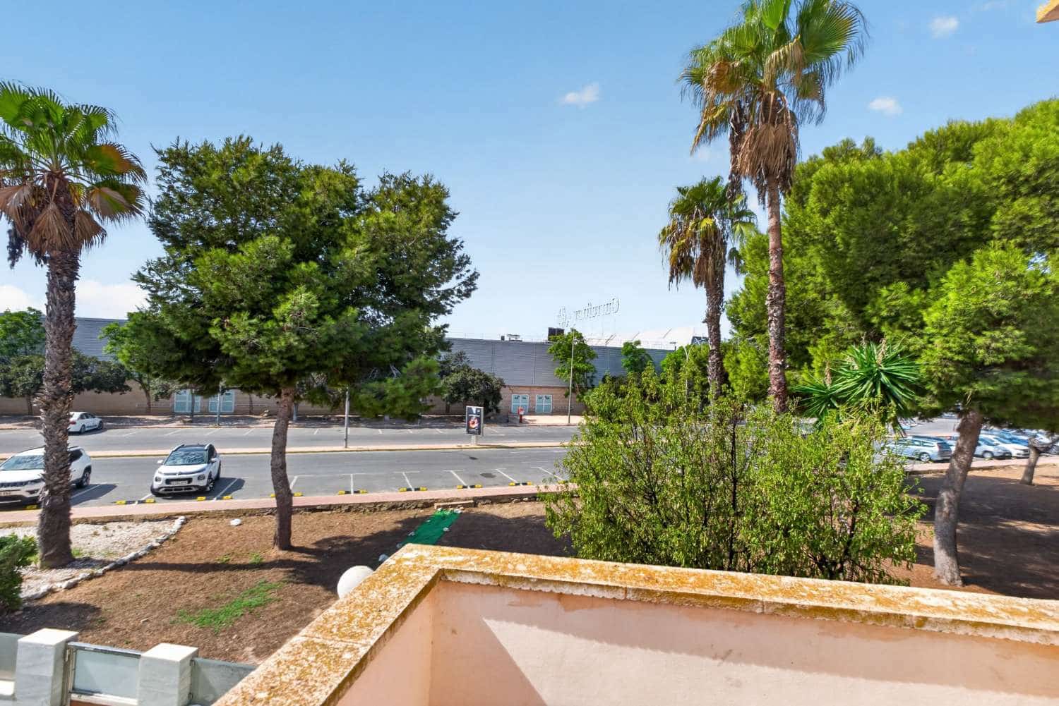 3 sypialnia Bungalow na sprzedaż w Torrevieja z basenem - 184 000 € (Ref: 10141799)