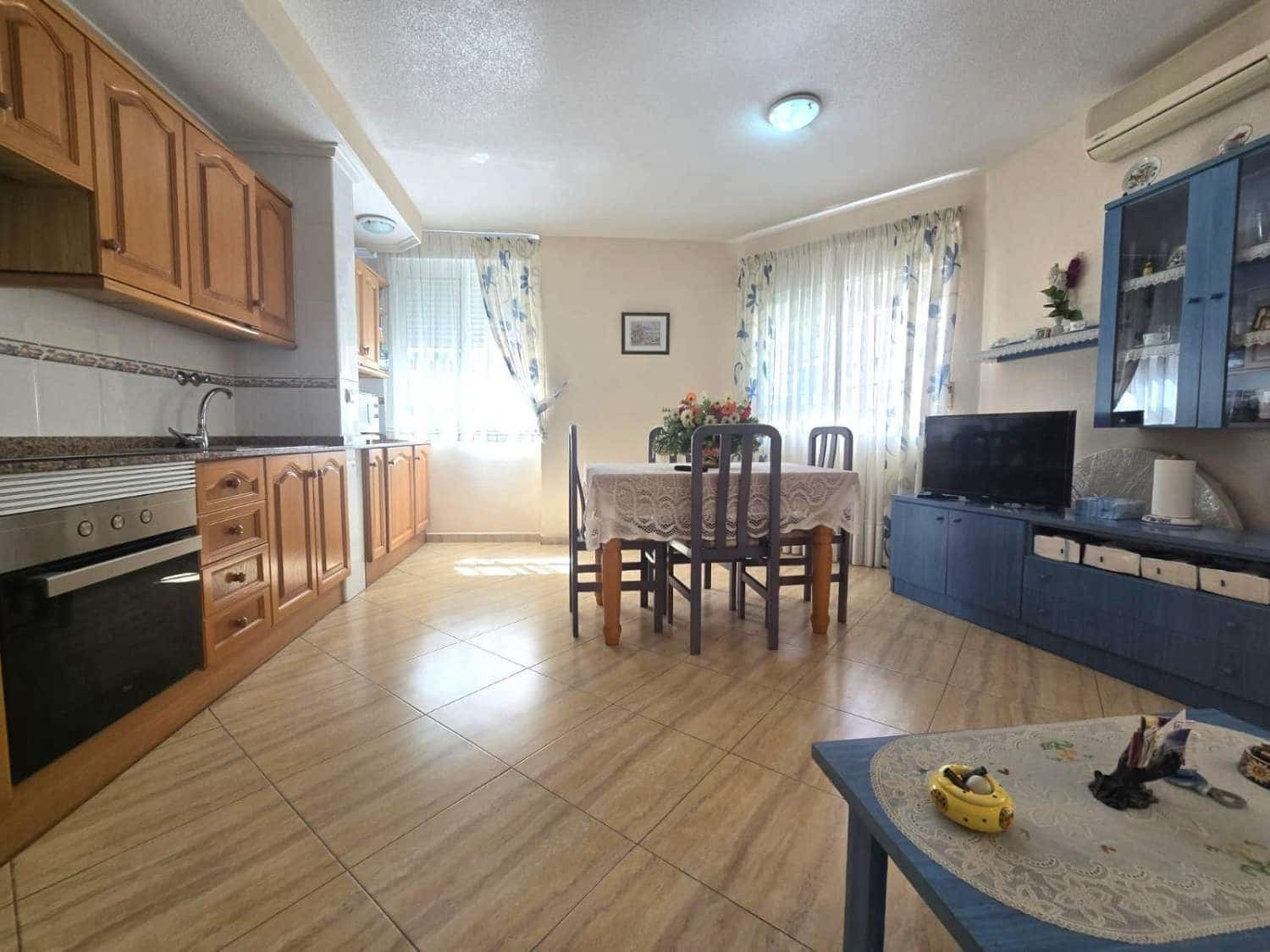 2 quarto Apartamento para venda em Torrevieja - 180 000 € (Ref: 10141800)
