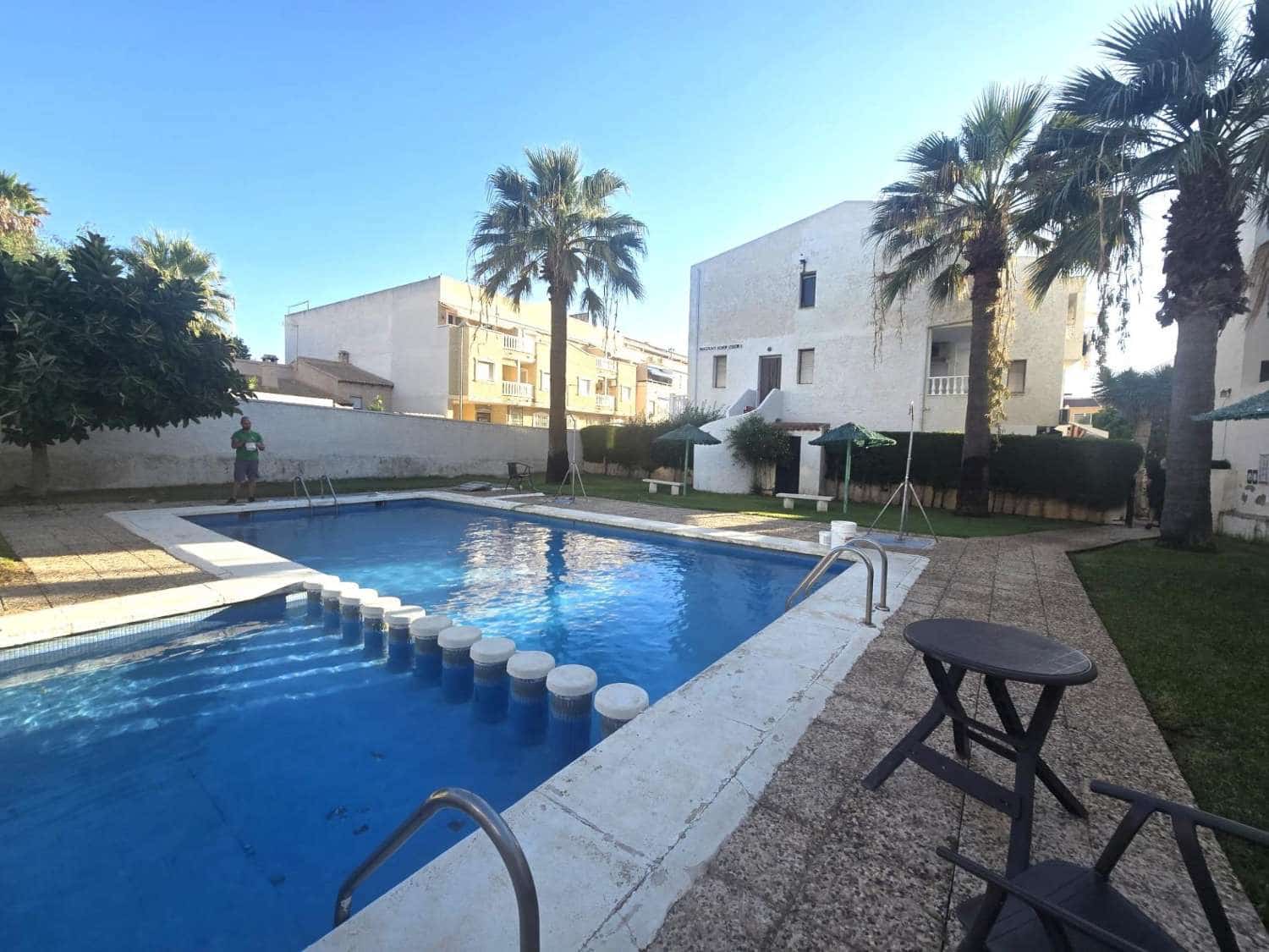 2 soveværelse Lejlighed til salg i Torrevieja med swimmingpool - € 160.000 (Ref: 10146371)