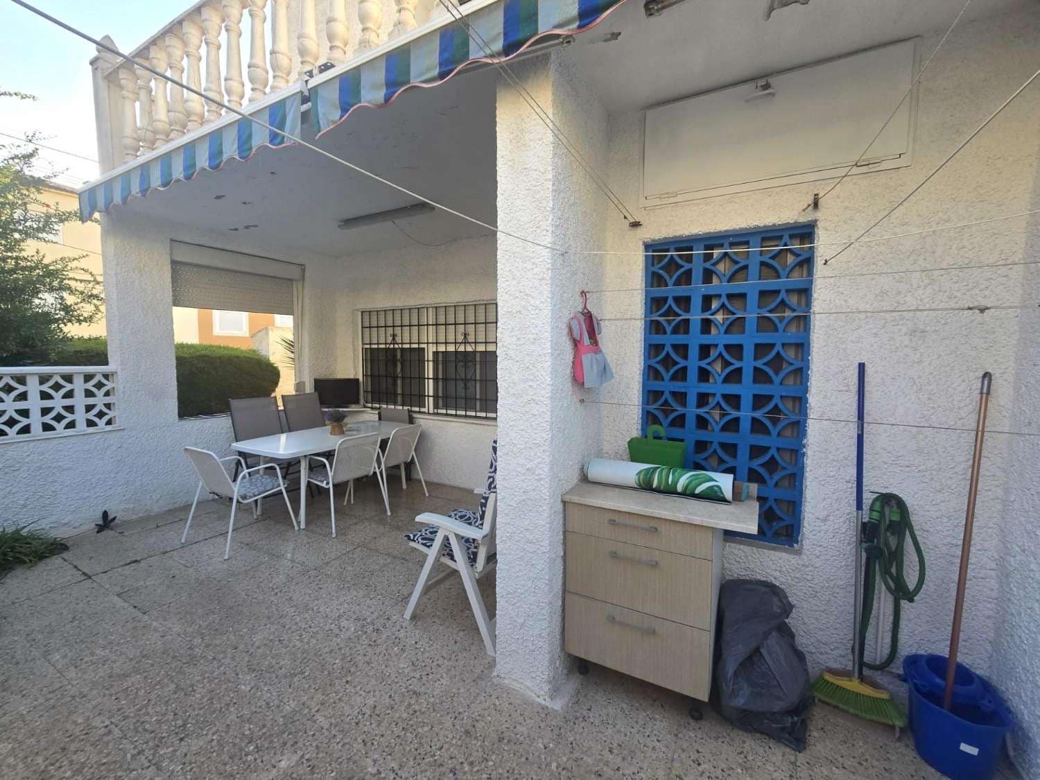 2 soveværelse Lejlighed til salg i Torrevieja med swimmingpool - € 160.000 (Ref: 10146371)