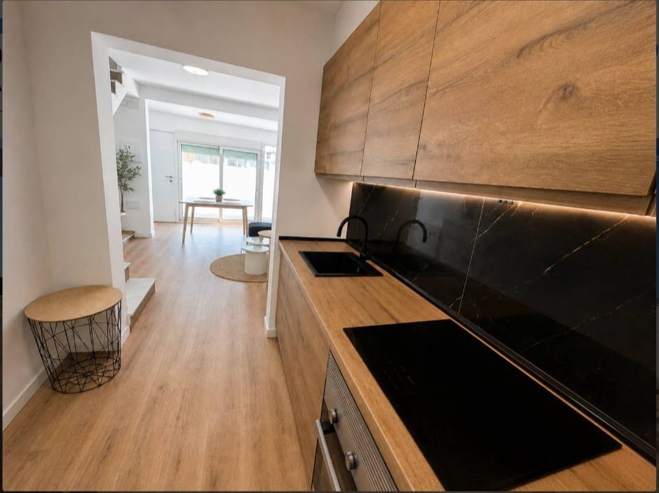 3 soveværelse Lejlighed til salg i Torrevieja med swimmingpool - € 239.000 (Ref: 10154844)