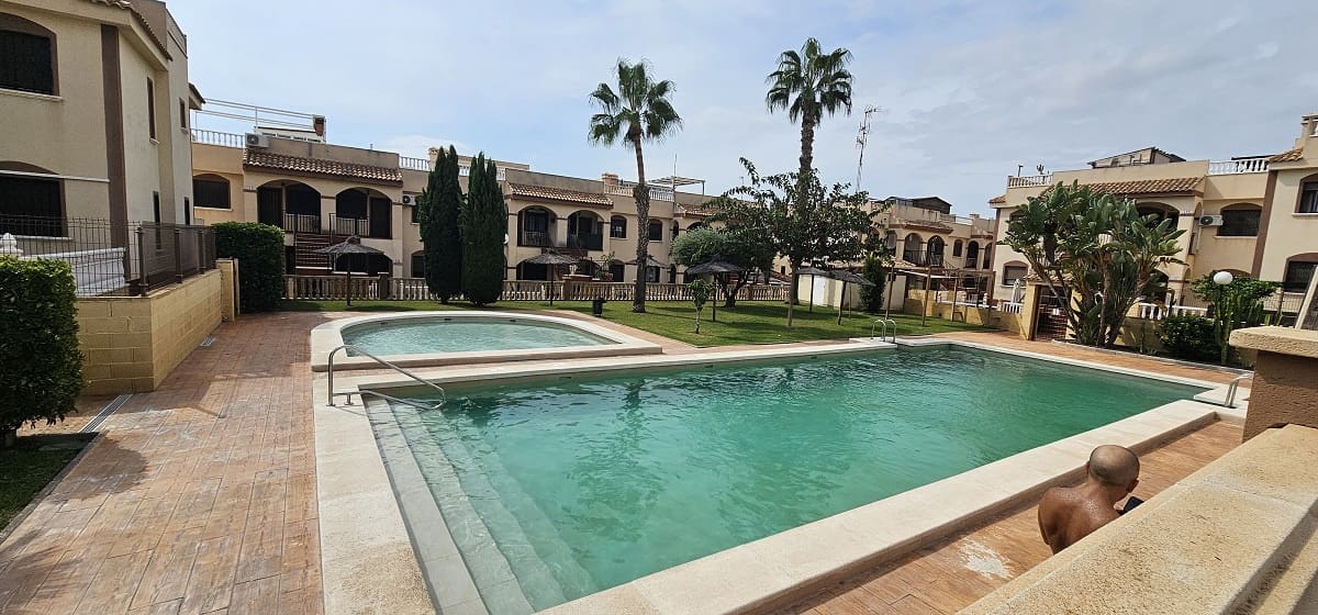 2 quarto Apartamento para venda em Torrevieja com piscina - 189 000 € (Ref: 10154845)
