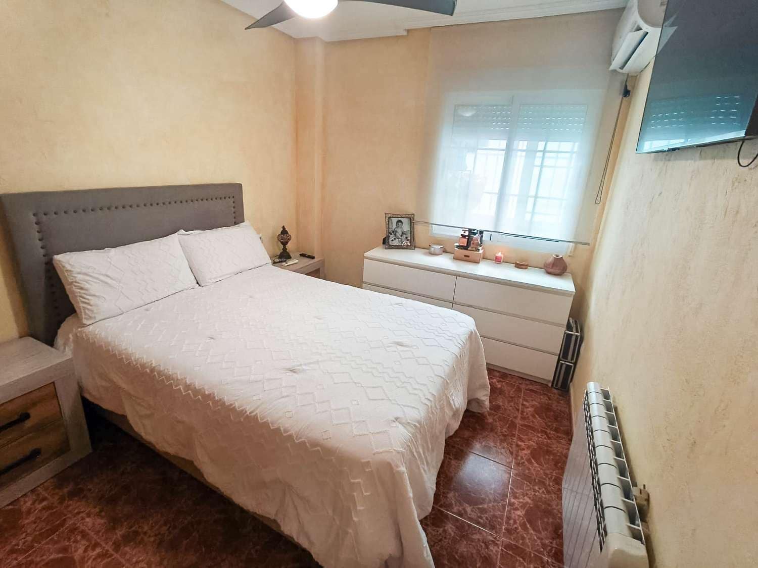 2 soveværelse Lejlighed til salg i Torrevieja med garage - € 210.000 (Ref: 10159184)