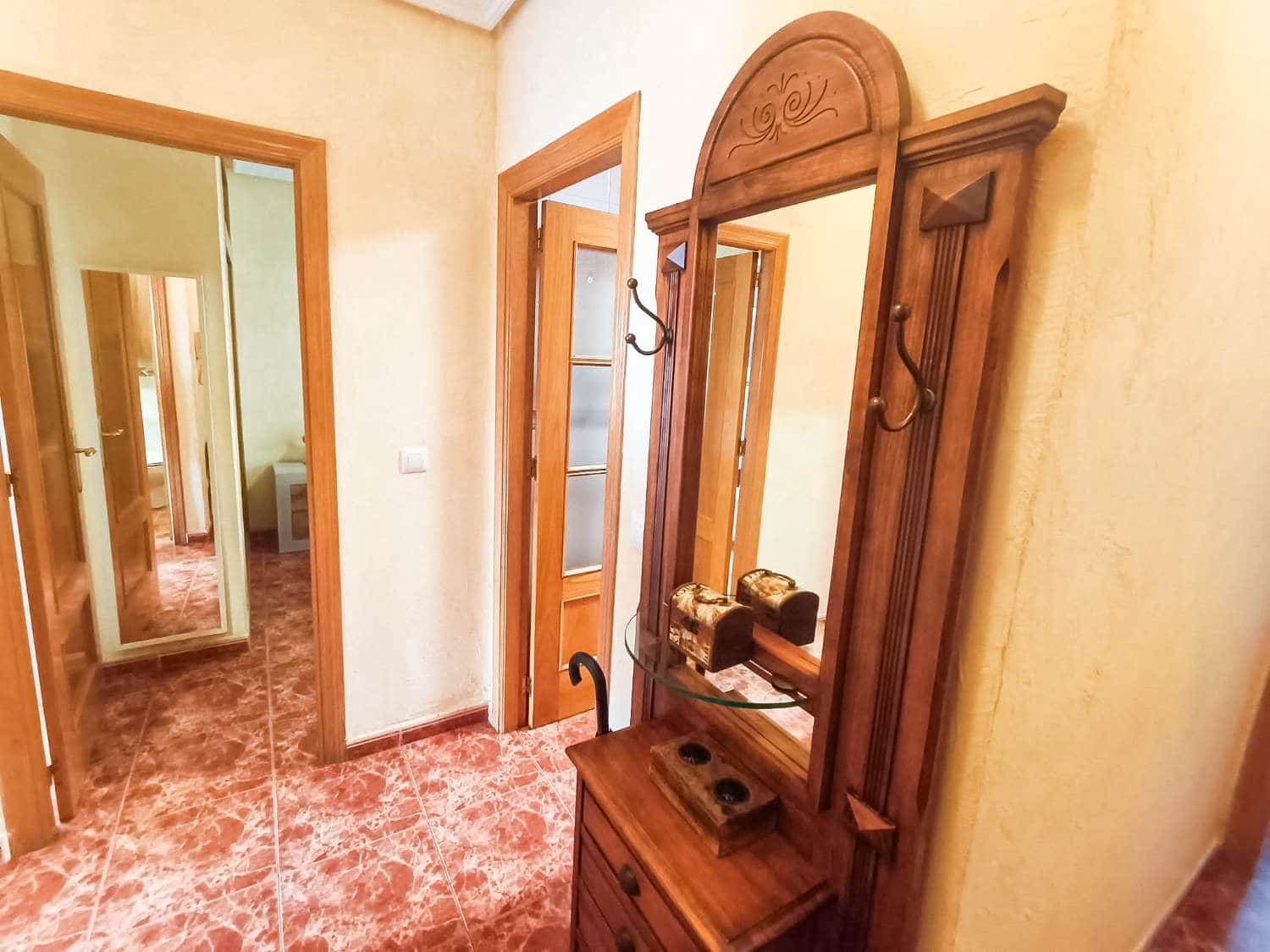 2 soveværelse Lejlighed til salg i Torrevieja med garage - € 210.000 (Ref: 10159184)