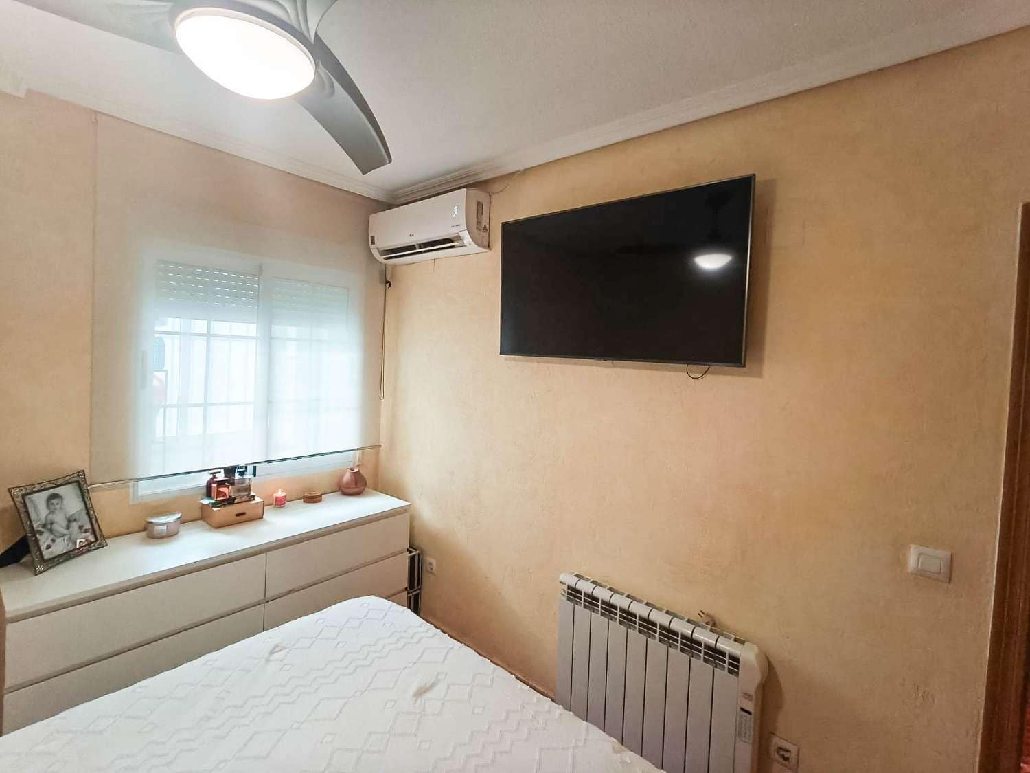2 soveværelse Lejlighed til salg i Torrevieja med garage - € 210.000 (Ref: 10159184)