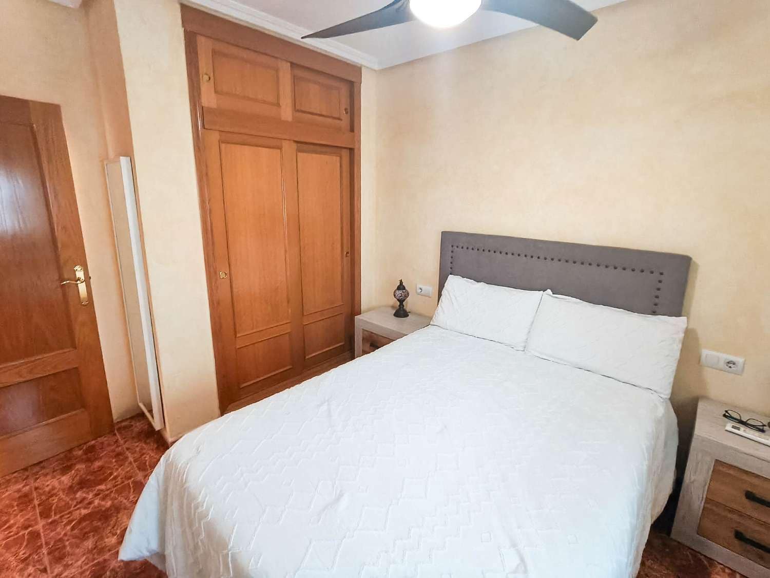 2 soveværelse Lejlighed til salg i Torrevieja med garage - € 210.000 (Ref: 10159184)