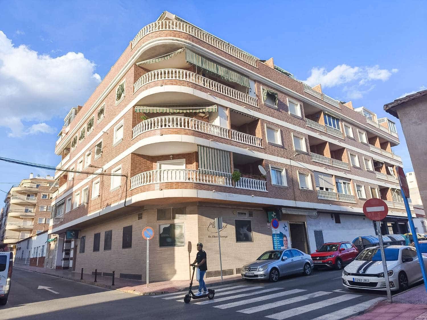 2 soveværelse Lejlighed til salg i Torrevieja med garage - € 210.000 (Ref: 10159184)