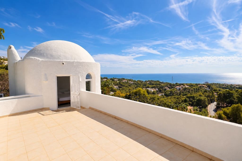 3 bedroom Villa for sale in Altea with pool garage - € 1,150,000 (Ref: 10164719)