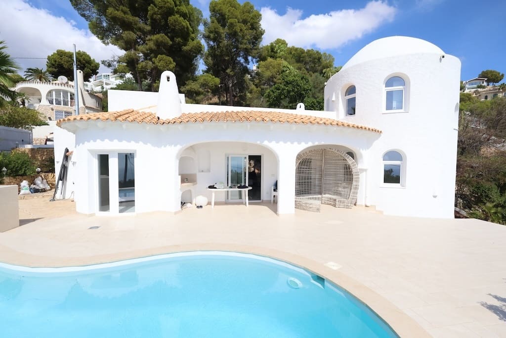 3 bedroom Villa for sale in Altea with pool garage - € 1,150,000 (Ref: 10164719)