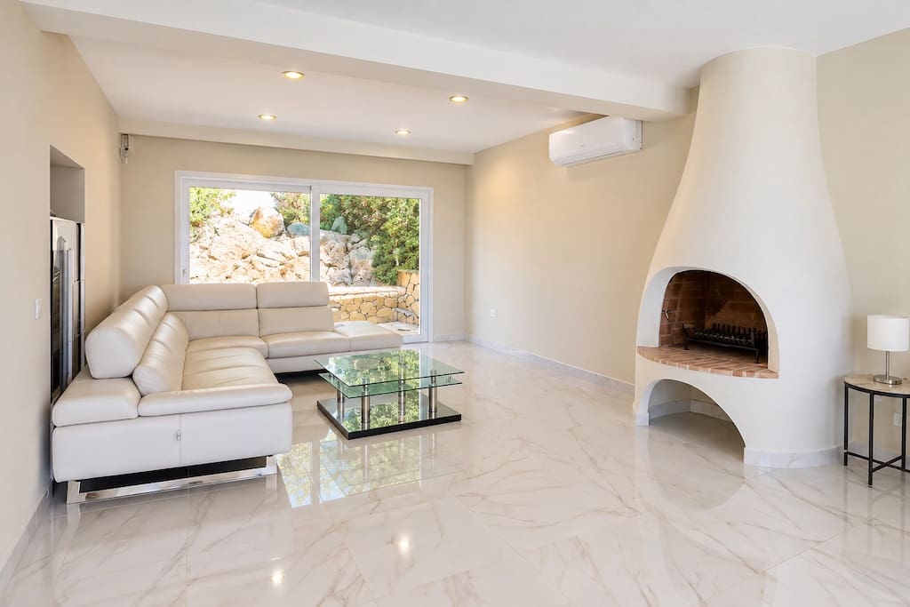 3 bedroom Villa for sale in Altea with pool garage - € 1,150,000 (Ref: 10164719)