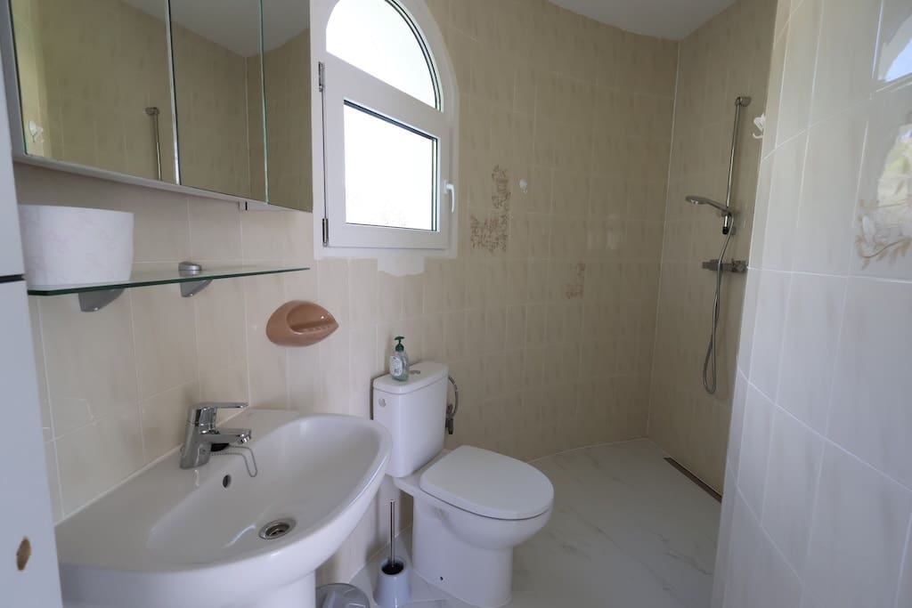 3 bedroom Villa for sale in Altea with pool garage - € 1,150,000 (Ref: 10164719)