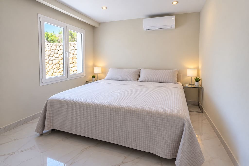 3 bedroom Villa for sale in Altea with pool garage - € 1,150,000 (Ref: 10164719)