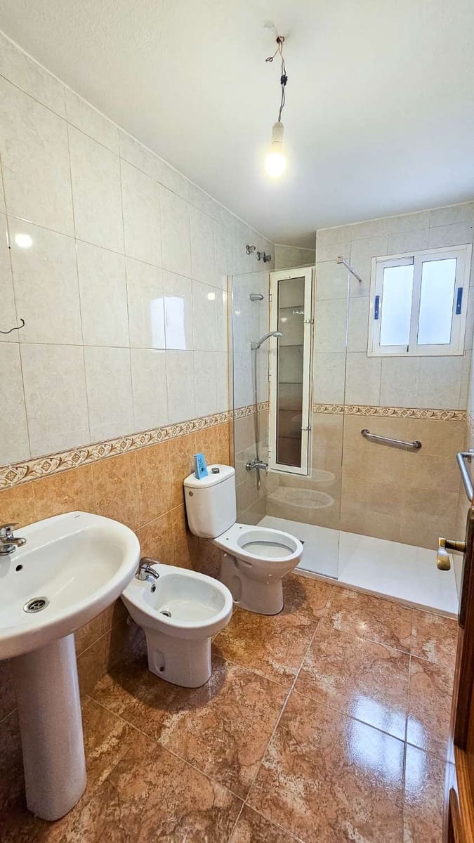 2 soveværelse Lejlighed til salg i Torrevieja med swimmingpool - € 130.000 (Ref: 10168306)