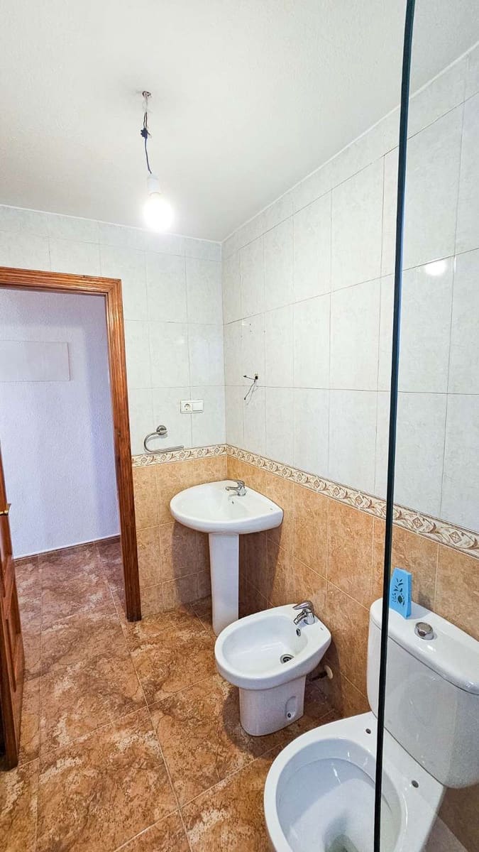 2 soveværelse Lejlighed til salg i Torrevieja med swimmingpool - € 130.000 (Ref: 10168306)