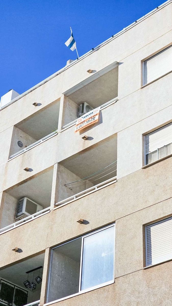2 soveværelse Lejlighed til salg i Torrevieja med swimmingpool - € 130.000 (Ref: 10168306)