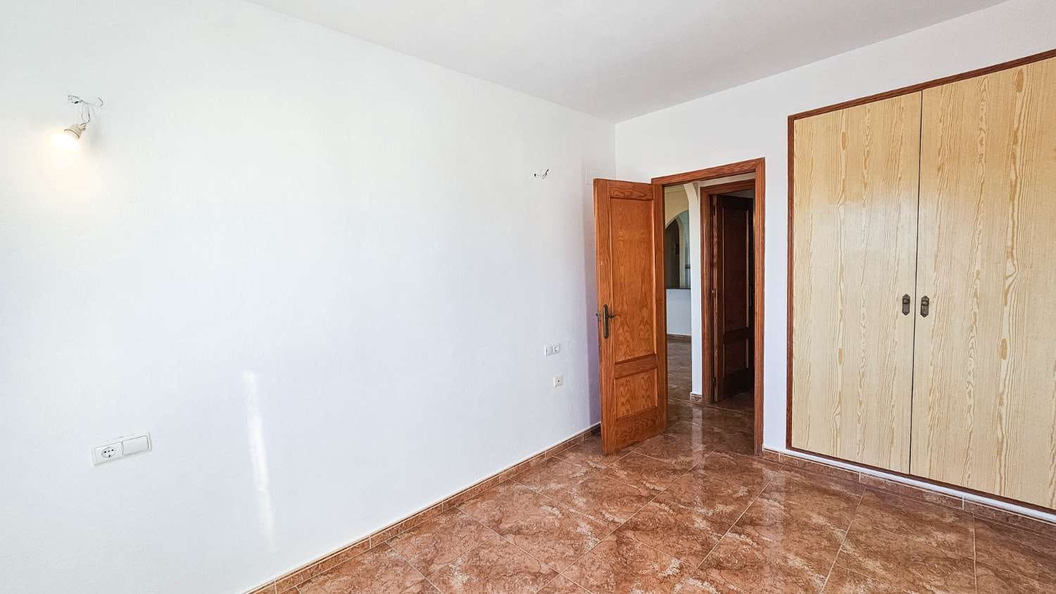 2 soveværelse Lejlighed til salg i Torrevieja med swimmingpool - € 130.000 (Ref: 10168306)
