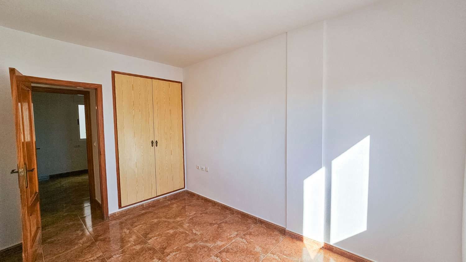 2 soveværelse Lejlighed til salg i Torrevieja med swimmingpool - € 130.000 (Ref: 10168306)