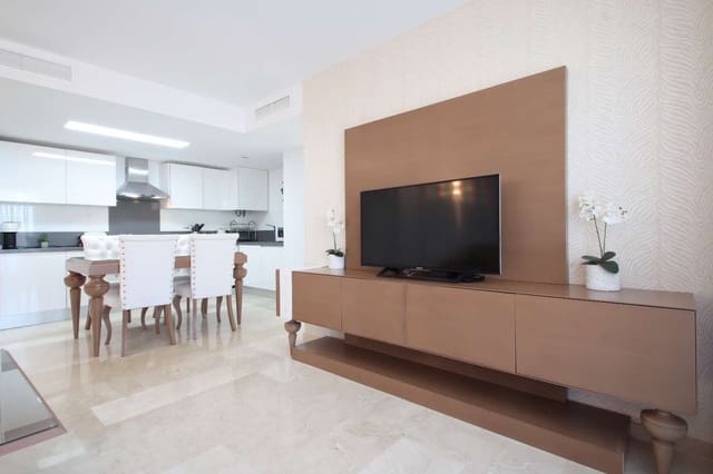 3 chambre Appartement à vendre à Punta Prima, Orihuela avec piscine garage - 399 000 € (Ref: 10176897)