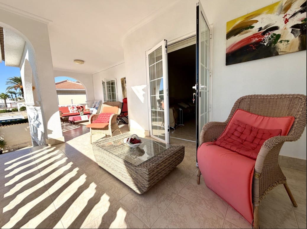 4 slaapkamer Villa te koop in Ciudad Quesada met zwembad garage - € 690.000 (Ref: 10179966)