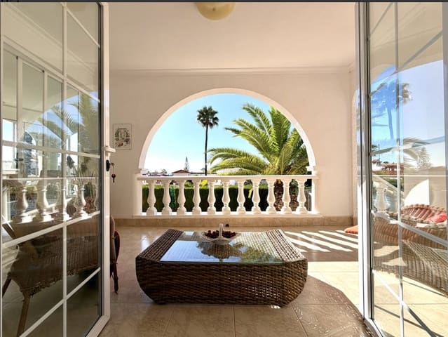 4 slaapkamer Villa te koop in Ciudad Quesada, Rojales met zwembad garage - € 690.000 (Ref: 10179966)