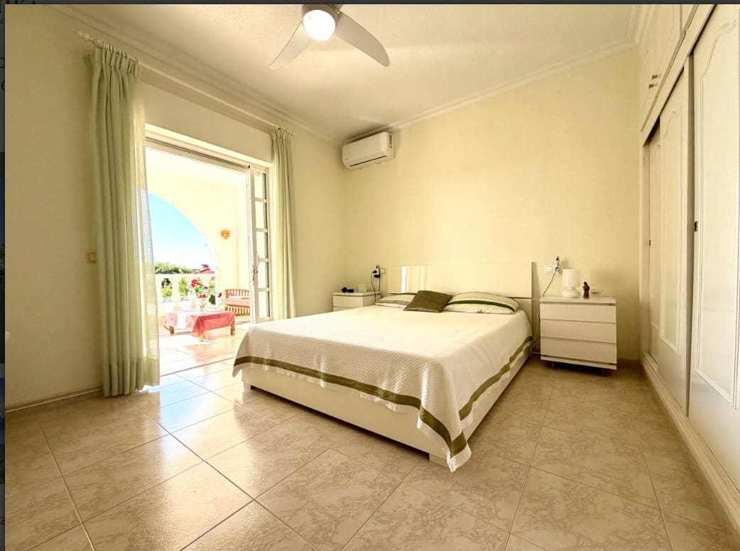 4 slaapkamer Villa te koop in Ciudad Quesada met zwembad garage - € 690.000 (Ref: 10179966)
