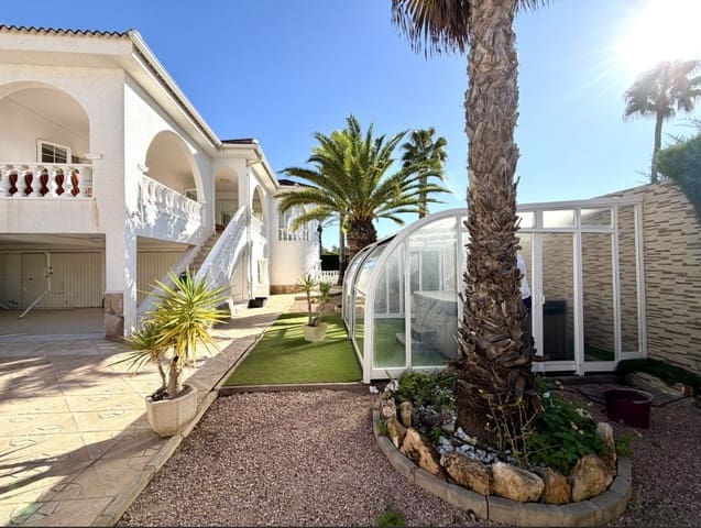 4 slaapkamer Villa te koop in Ciudad Quesada, Rojales met zwembad garage - € 690.000 (Ref: 10179966)