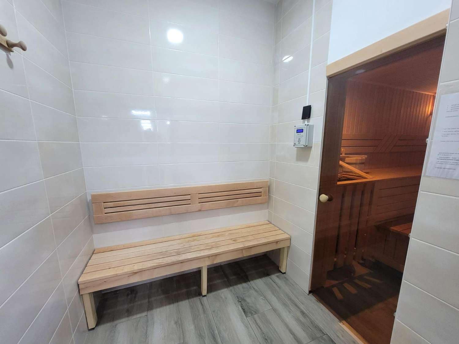 3 sypialnia Apartament na sprzedaż w Torrevieja z basenem garażem - 399 000 € (Ref: 10179968)