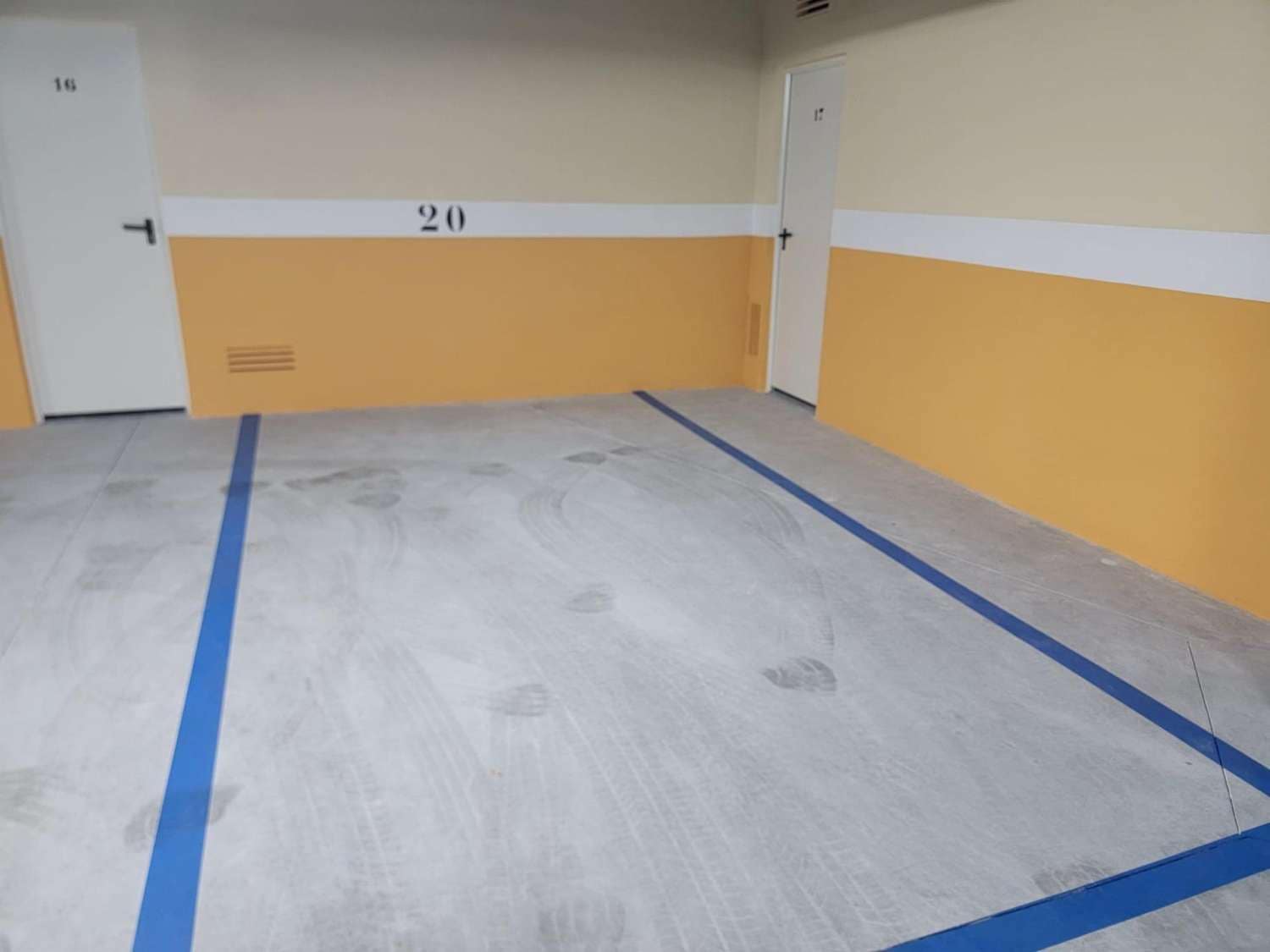 3 sypialnia Apartament na sprzedaż w Torrevieja z basenem garażem - 399 000 € (Ref: 10179968)