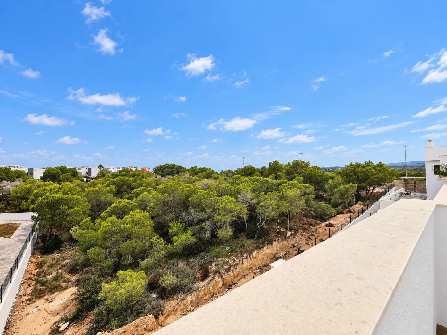 2 soveværelse Lejlighed til salg i Torrevieja med swimmingpool garage - € 359.990 (Ref: 10179969)