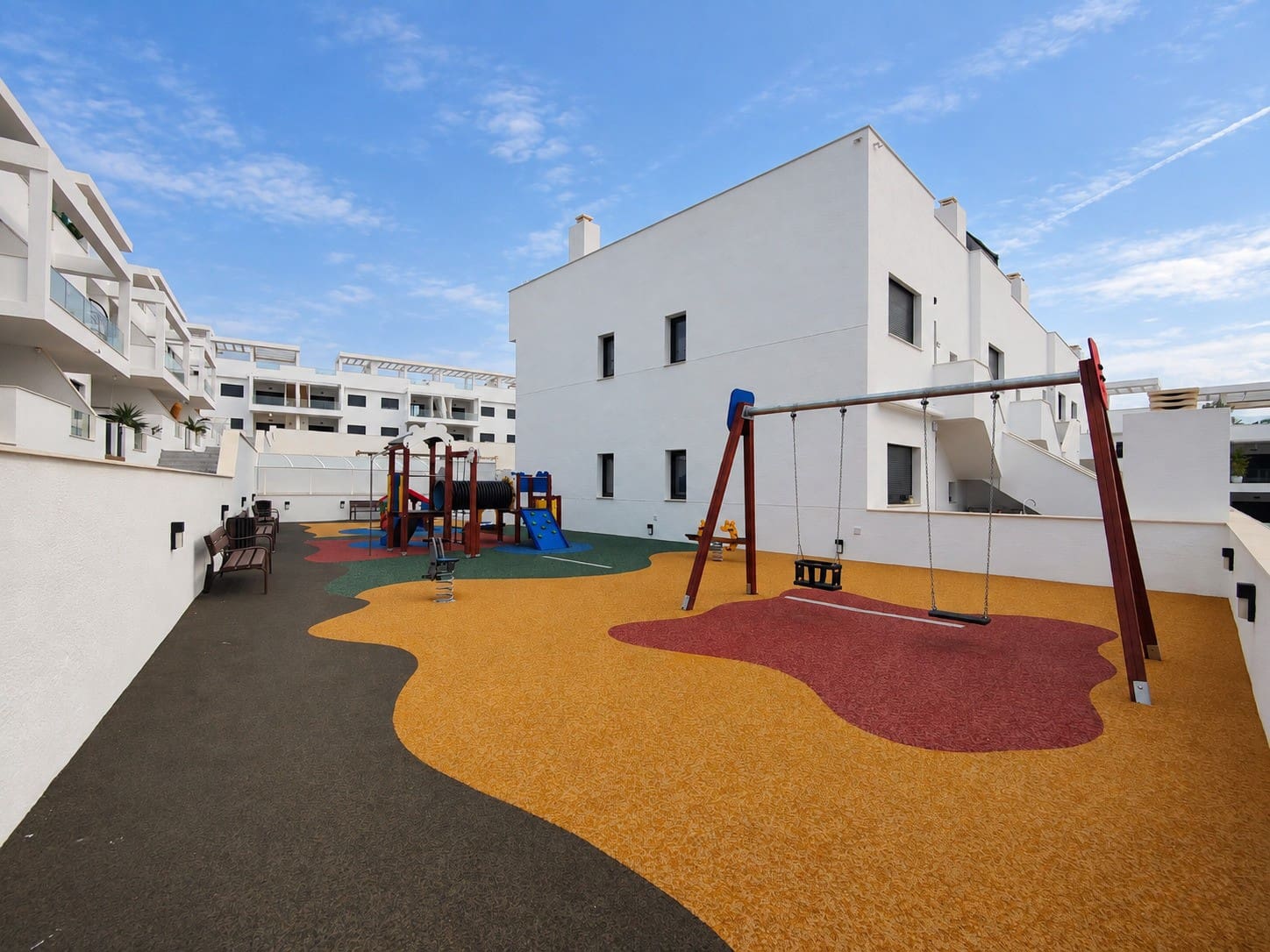 2 soveværelse Lejlighed til salg i Torrevieja med swimmingpool garage - € 359.990 (Ref: 10179969)