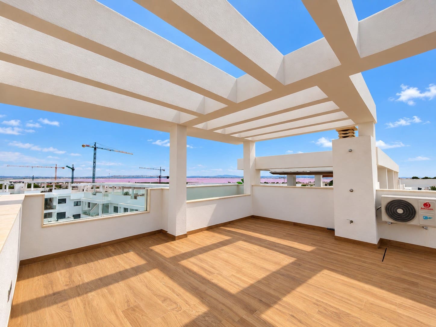 2 soveværelse Lejlighed til salg i Torrevieja med swimmingpool garage - € 359.990 (Ref: 10179969)