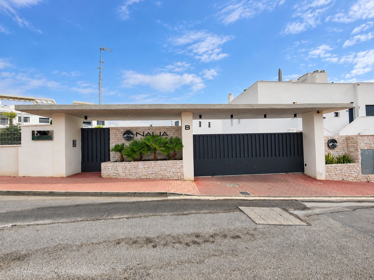 2 soveværelse Lejlighed til salg i Torrevieja med swimmingpool garage - € 359.990 (Ref: 10179969)