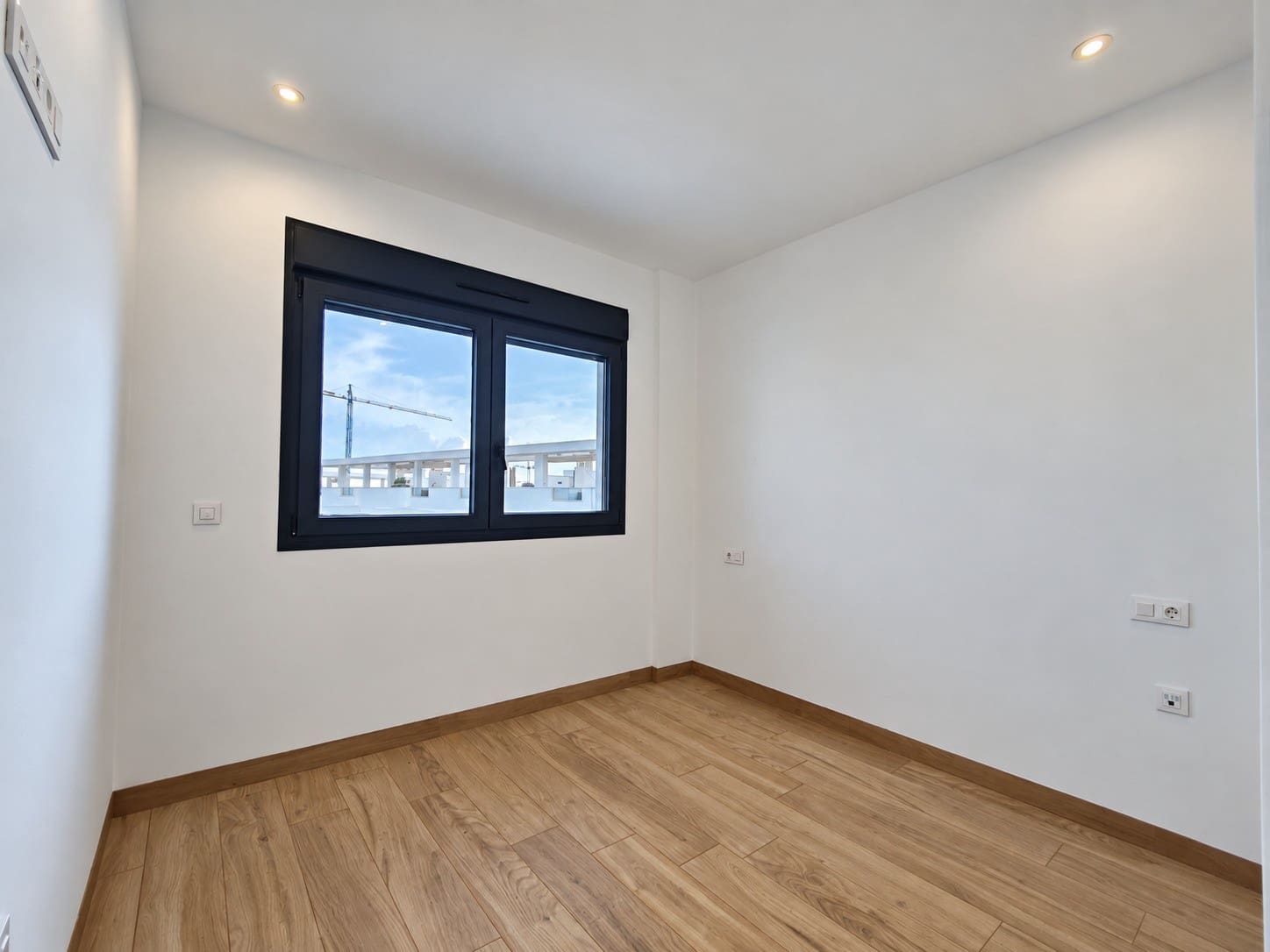 2 soveværelse Lejlighed til salg i Torrevieja med swimmingpool garage - € 359.990 (Ref: 10179969)