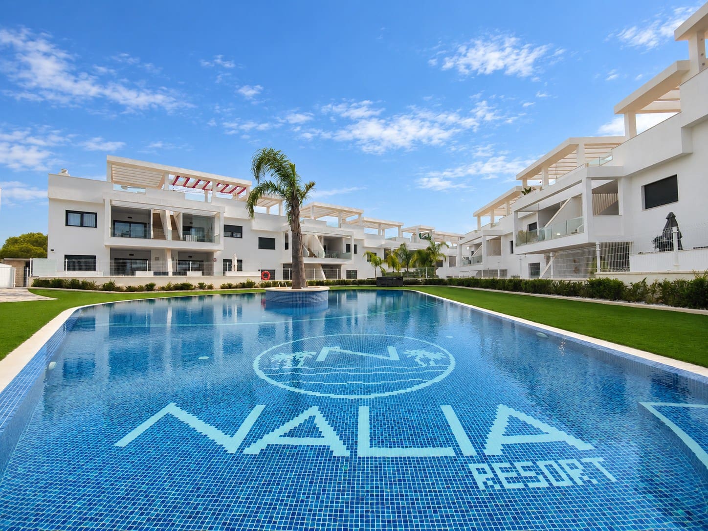 2 soveværelse Lejlighed til salg i Torrevieja med swimmingpool garage - € 359.990 (Ref: 10179969)