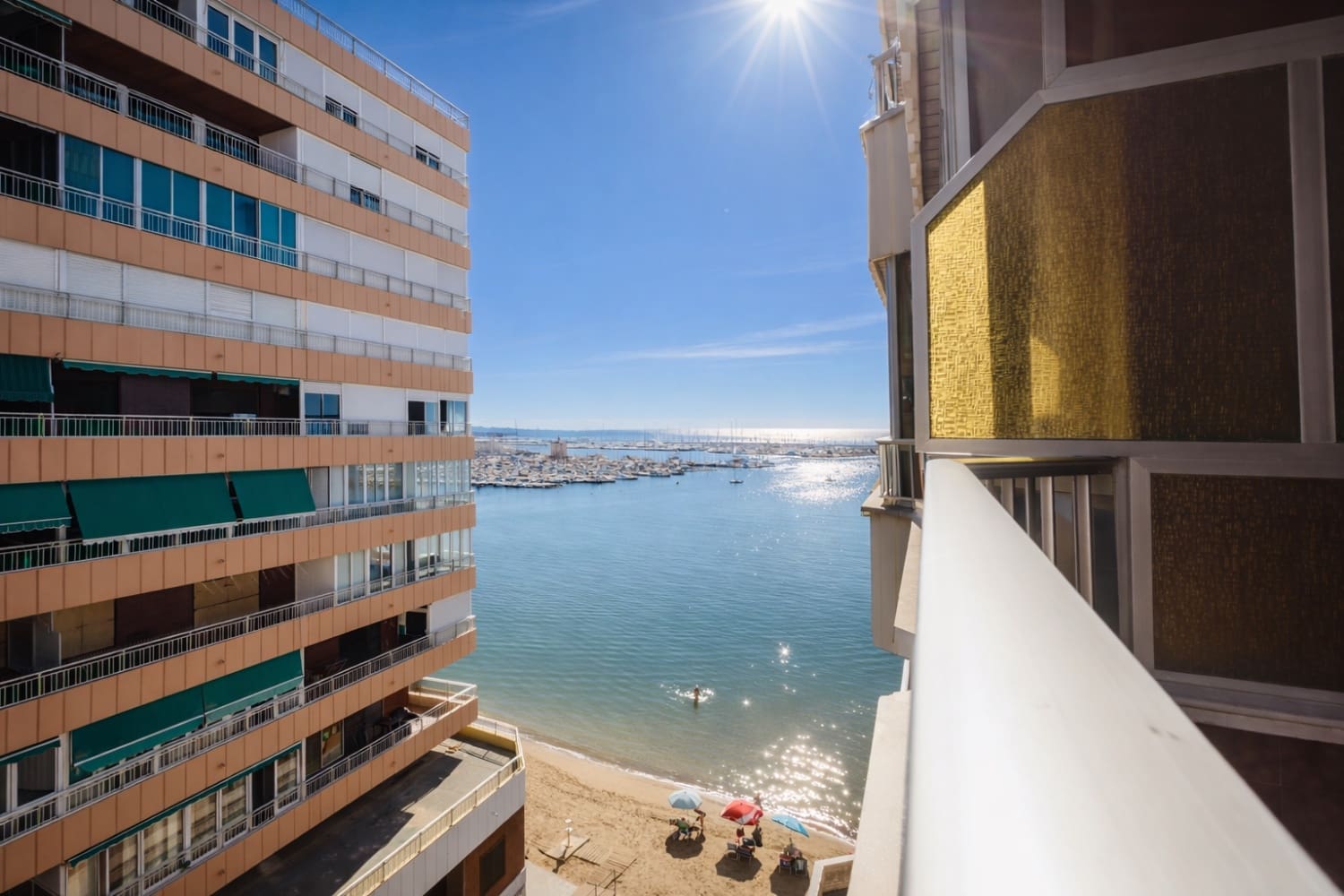 3 Zimmer Apartment zu verkaufen in Torrevieja mit Pool - 249.500 € (Ref: 3745540)