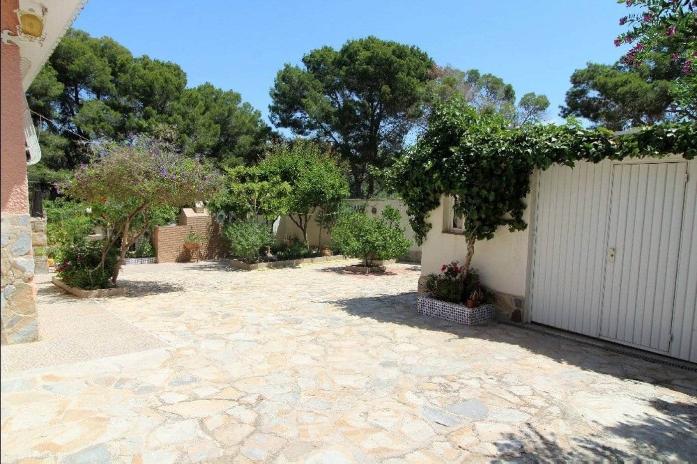 5 soveværelse Villa til salg i Torrevieja med swimmingpool - € 470.000 (Ref: 8207182)