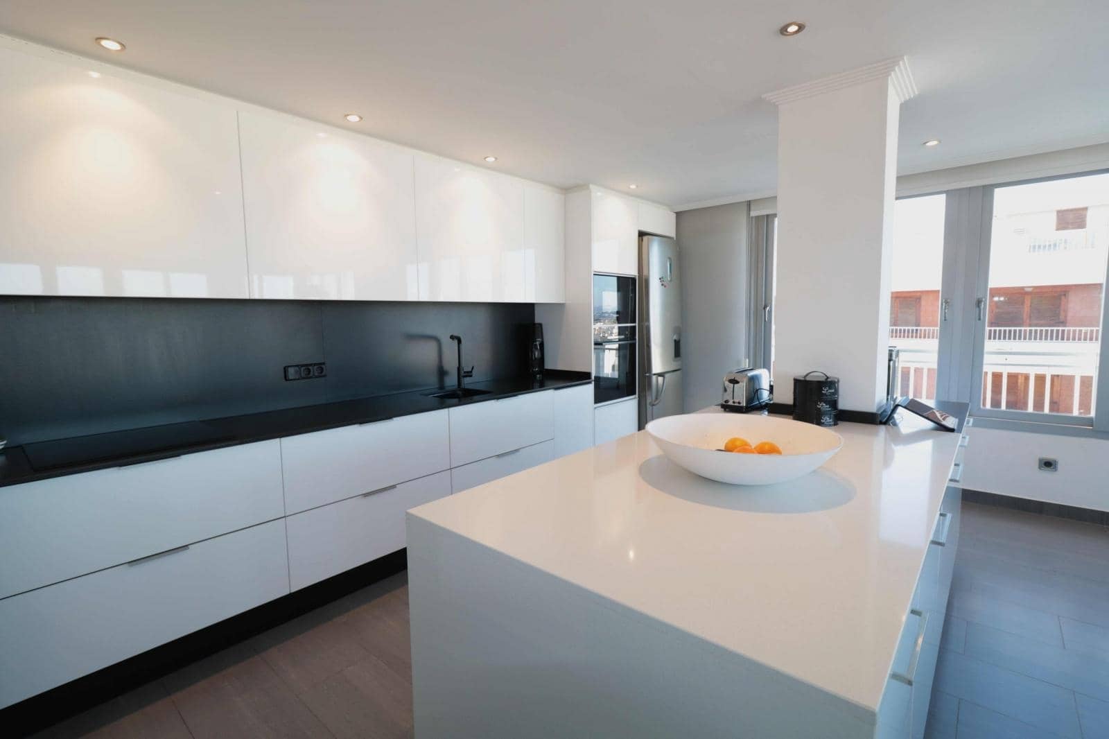 2 camera da letto Appartamento sulla Spiaggia in vendita in Torrevieja con piscina - 350.000 € (Rif: 8207203)