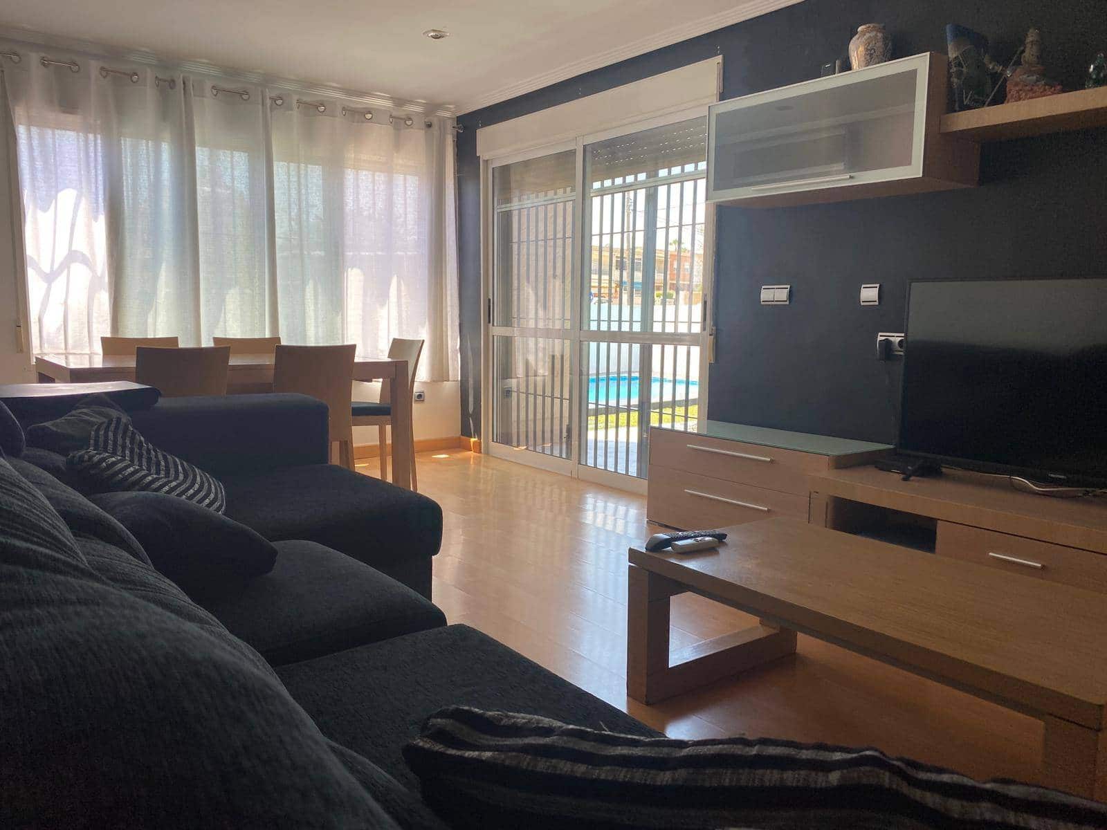 3 makuuhuone Huvila myytävänä paikassa Torrevieja mukana uima-altaan 
autotalli - 380 000 € (Ref: 8207212)