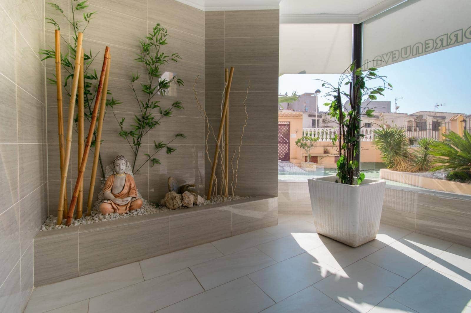 2 bedroom Apartment for sale in Torrevieja - € 141,000 (Ref: 8207216)