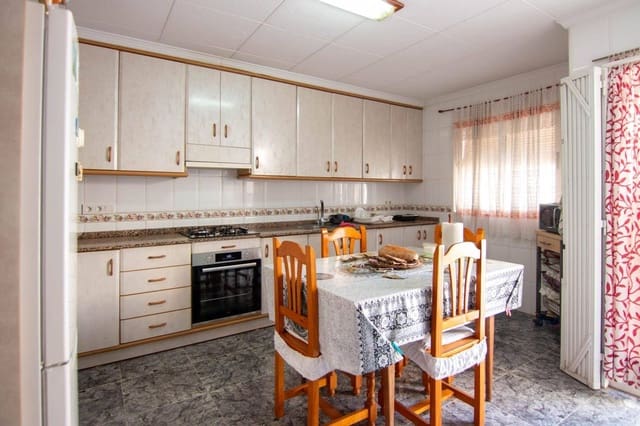 4 quarto Moradia em Banda para venda em Centro - Muelle Pesquero, Torrevieja - 255 000 € (Ref: 8207221)