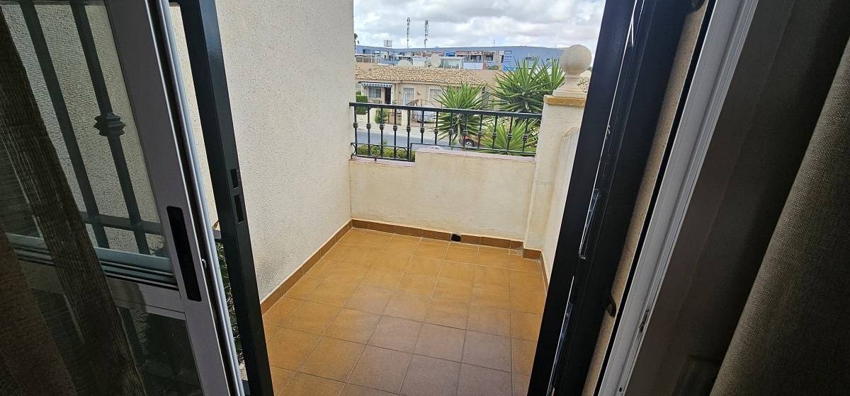 3 soverom Bungalow til salgs i Orihuela Costa med svømmebasseng - € 299 000 (Ref: 8207287)