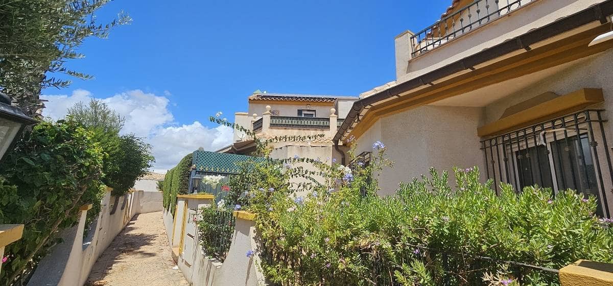 3 soverom Bungalow til salgs i Orihuela Costa med svømmebasseng - € 299 000 (Ref: 8207287)