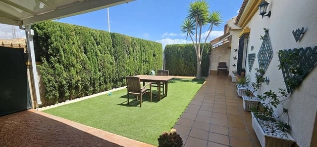 3 soverom Bungalow til salgs i La Zenia, Orihuela med svømmebasseng - € 299 000 (Ref: 8207287)