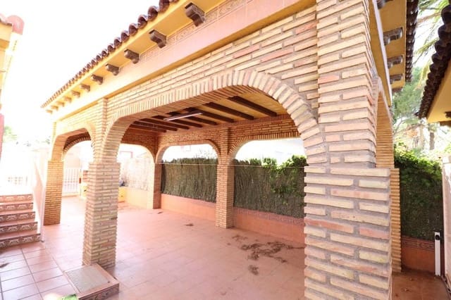5 sovrum Villa till salu i Orihuela med pool - 760 000 € (Ref: 8207333)