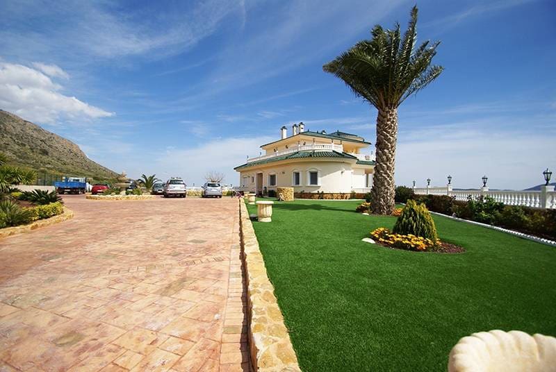 5 makuuhuone Huvila myytävänä paikassa Hondon de las Nieves mukana uima-altaan - 1 799 000 € (Ref: 8207371)