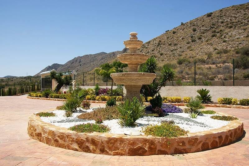 5 makuuhuone Huvila myytävänä paikassa Hondon de las Nieves mukana uima-altaan - 1 799 000 € (Ref: 8207371)